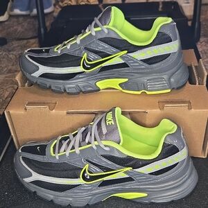Nike Initiator Men's Black Grey Neon Green Mesh Low Top Sneakers 394055-023 Sz 9